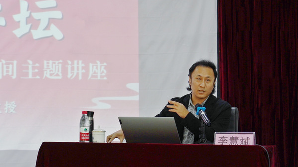 南宫体育