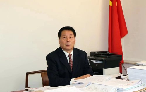 南宫体育